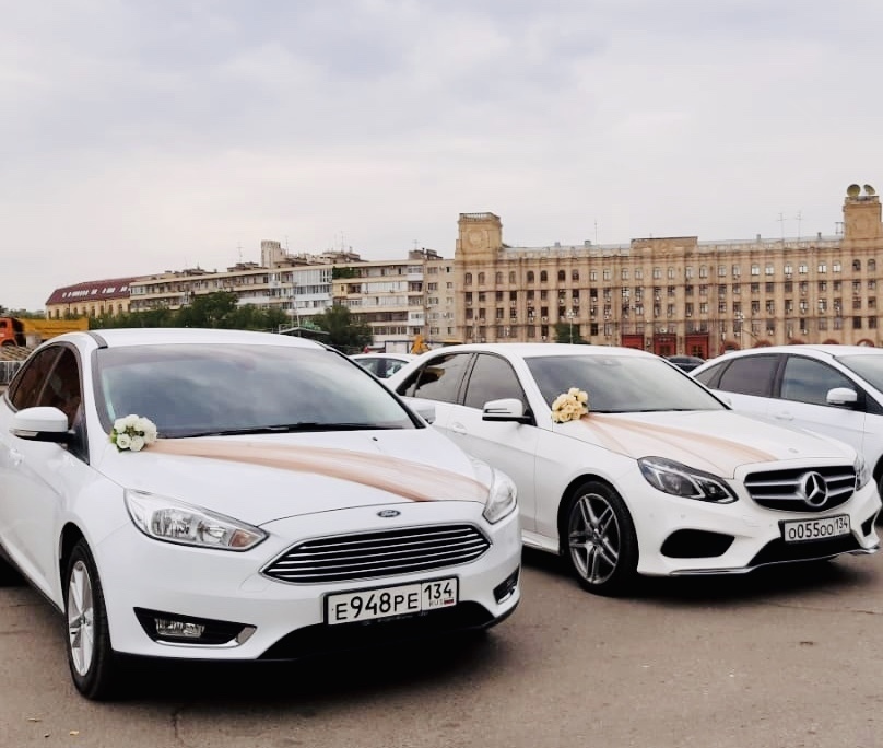 <span style="font-weight: bold; font-style: italic;"> Ford Focus - 700 р.час. Mersedes E-classe 1500 р.час</span>